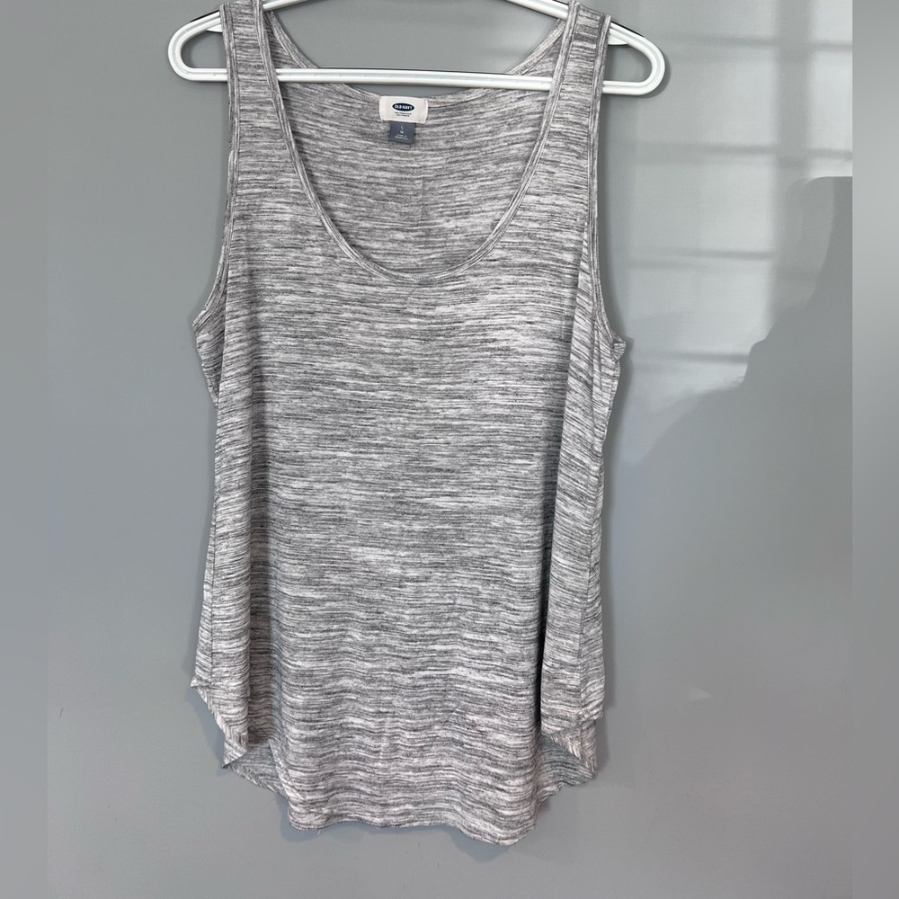 Women’s old navy tank